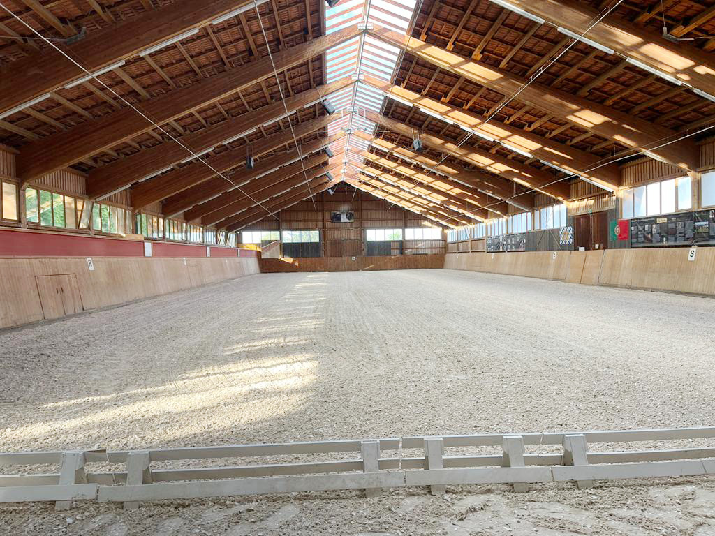 Oliveira Stables - renewed indoor riding arena surface